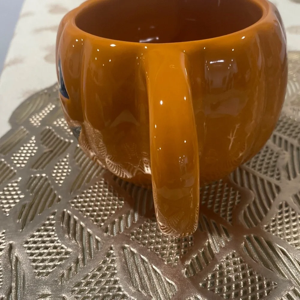 Target Bullseye Playground Halloween 2023 Pumpkin Mug NEW (imperfect) READ